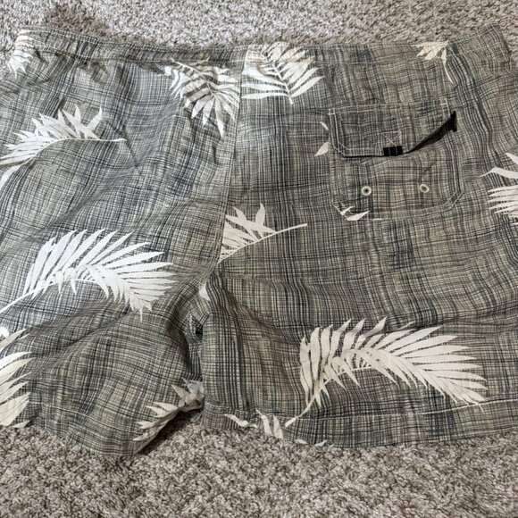 Tommy Bahama Swim Trunks Mens XL Gray Palm Leaf Print Board Shorts Nylon Relax - Picture 4 of 8